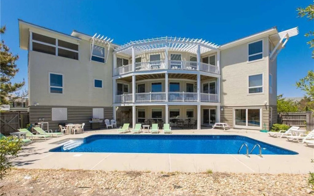 Coastal View II - 8 Br Home