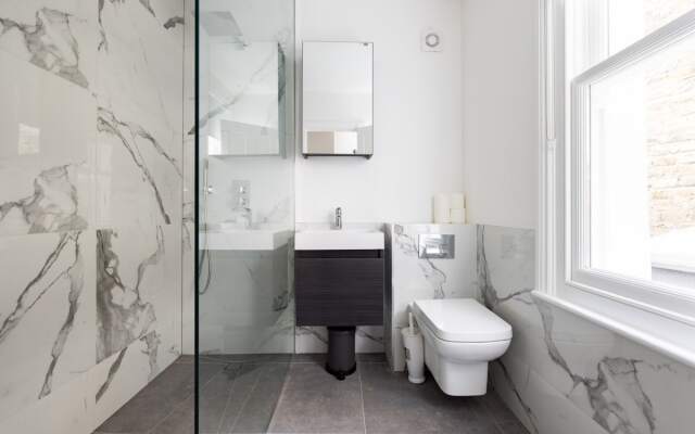 The Baron’s Bolthole - Modern & Bright 1BDR Flat