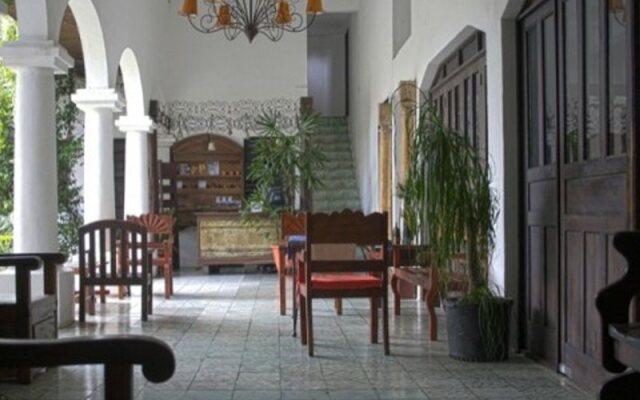 Las Puertas