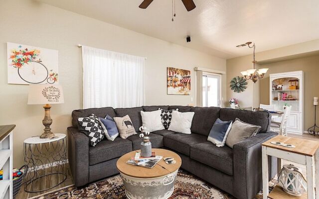 Farmhouse Surprise - 3 Bedroom by Casago