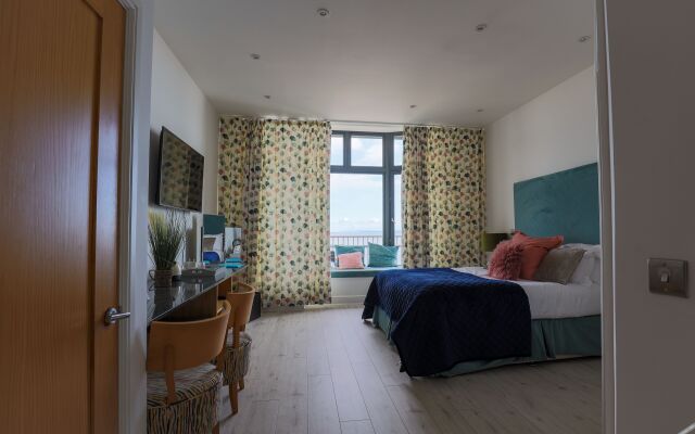 Beachcliff Hotel and Apartments