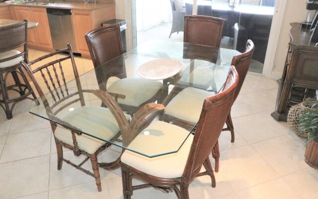 Jamaica Royale 502 - 2 Br Condo