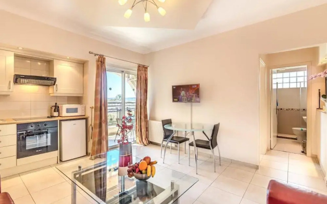 Hill View Restaurant & Apartments