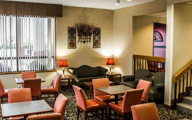 Quality Inn Roanoke Rapids