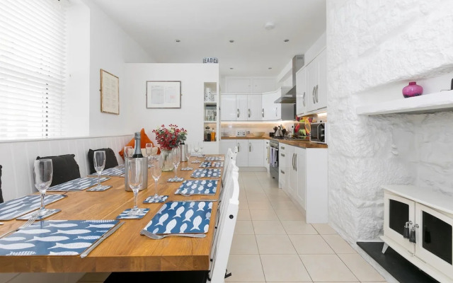 6 Albany Terrace