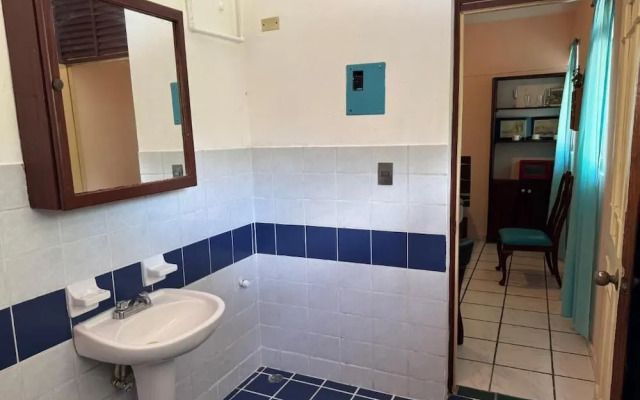 Cozy Apartment 2 min to the Beach, Rooftop