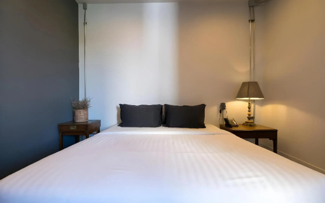 Iron32 Hotel