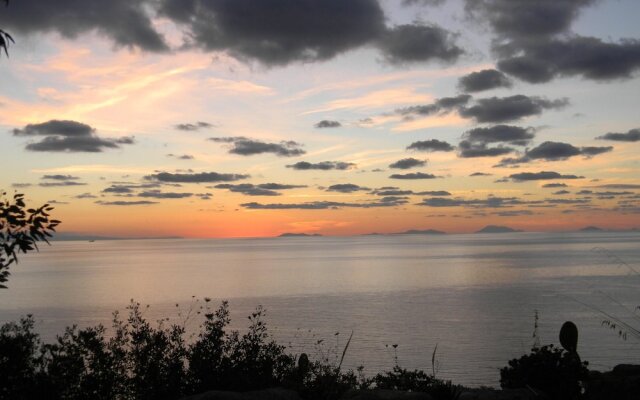 House With 3 Bedrooms in Coccorino, With Wonderful sea View, Enclosed
