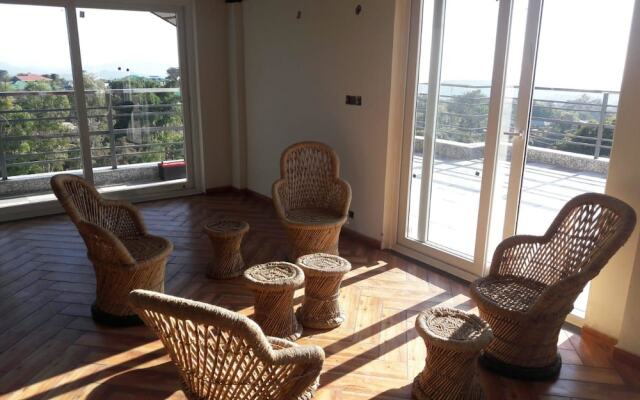 Serene Suites