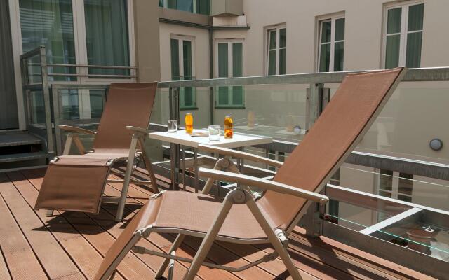 FortyPlusOne Hotel
