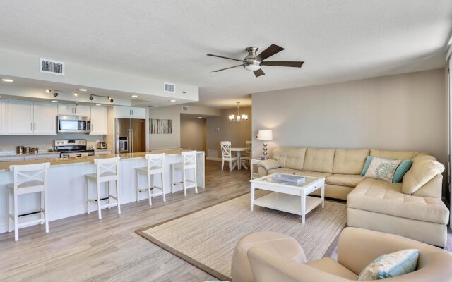 Trillium 4C Beach Front With Private Balcony/updated/pool!