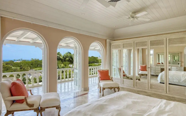 Waterfalls - 6 bed Peaceful and Secure Luxury