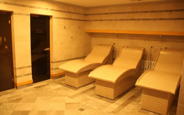 7 Pools SPA & Apartments