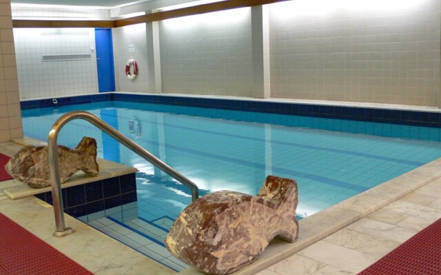 Hotel Meran Hallenbad & Sauna