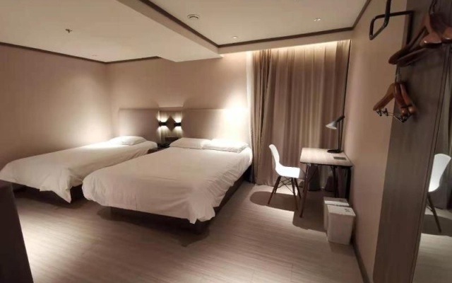 Hanting Hotel Beijing Dashanzi 789 Art Zone – Guest Rooms – Beijing