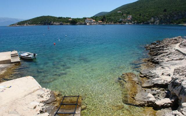 Nikola - 5 m From Beach - AB