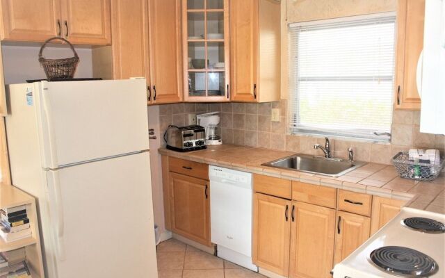 Jamaica Royale - 006 - 1 Br Condo