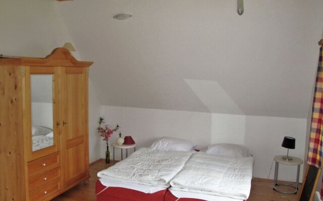 Comfortable Villa With Private Swimming Pool in the Hilly Landscape of Stupna