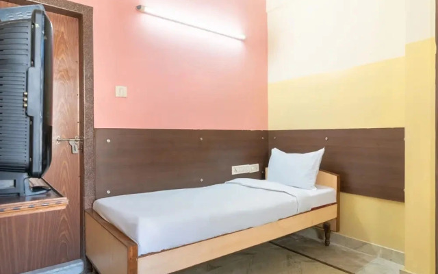 Udupi Sindhuri Inn by OYO Rooms