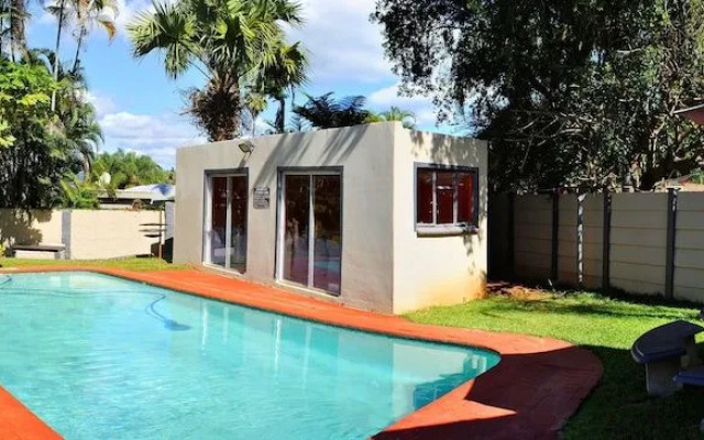 Lapologa Bed and Breakfast