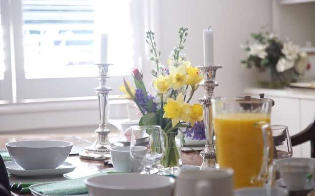 Hedingham Old Pottery