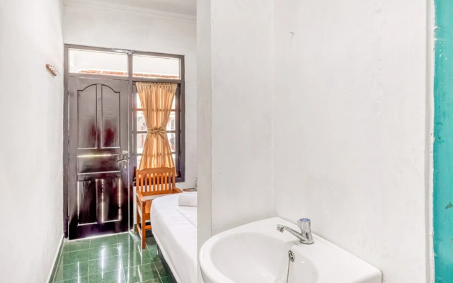 RedDoorz near Wisata Pantai Parangtritis