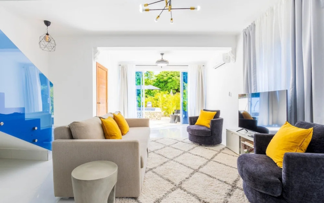 New Modern 2-lvl Punta Cana Villa in Gated Community With Private Pool Rooftop Jacuzzi — фото 2