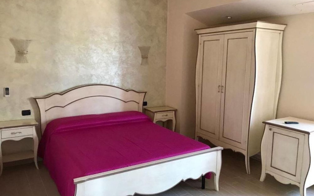 Eleven Bed & Breakfast