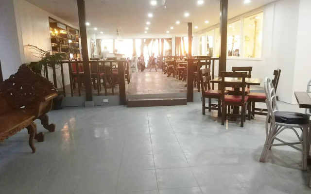 Deparis Beach Resort