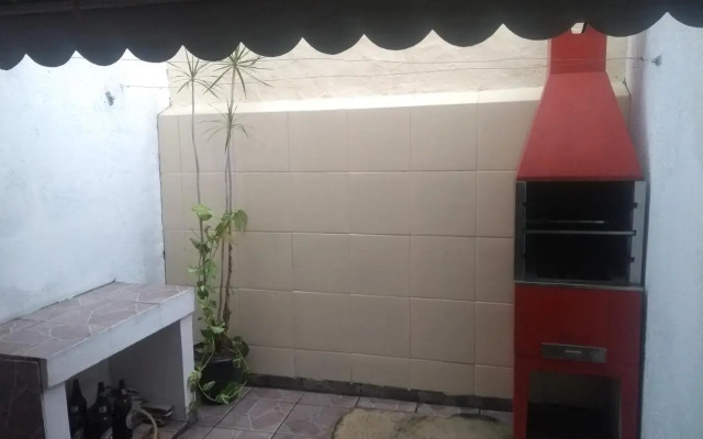 Casa com 2 quartos em condomínio