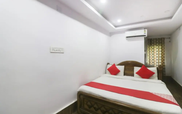 OYO Flagship 18658 Hotel Royal Green