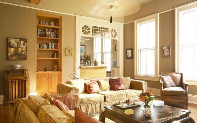 Maison Perrier Bed & Breakfast