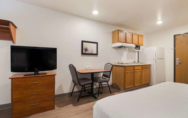 WoodSpring Suites Houston I-45 Airtex