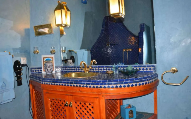 Riad CharCam - Adults Only
