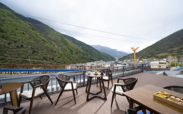 Mushan Tingxue · Wenquan Homestay (Kangding) – Outside – Kangding