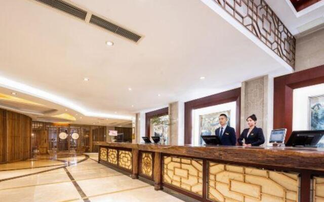 Zenec Elegant Hotel