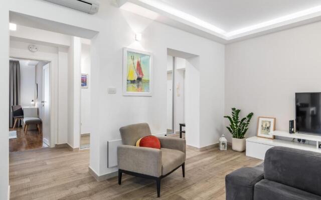 Top Location Apartment "Park"