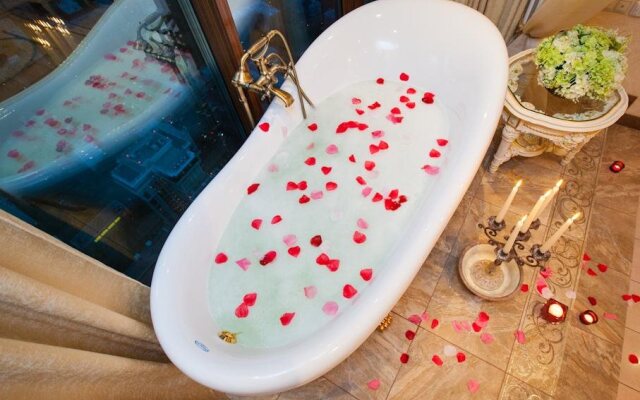 Triumph Palace Boutique Hotel