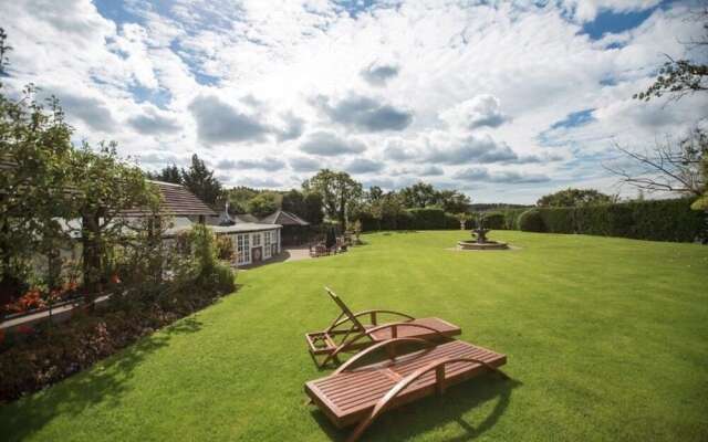 The Royal Chace Hotel