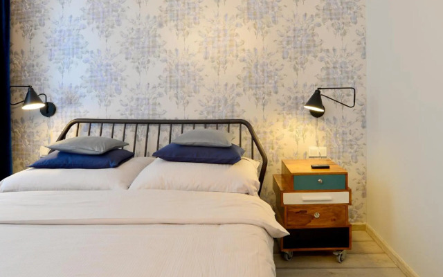 Chic And Modern In Hip Area