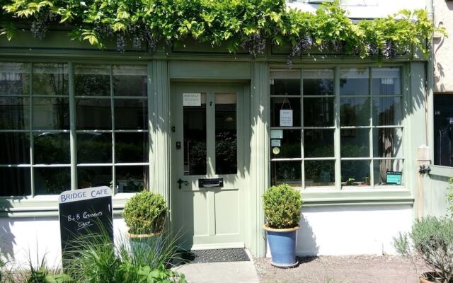 Bridge Cafe Bed and Breakfast