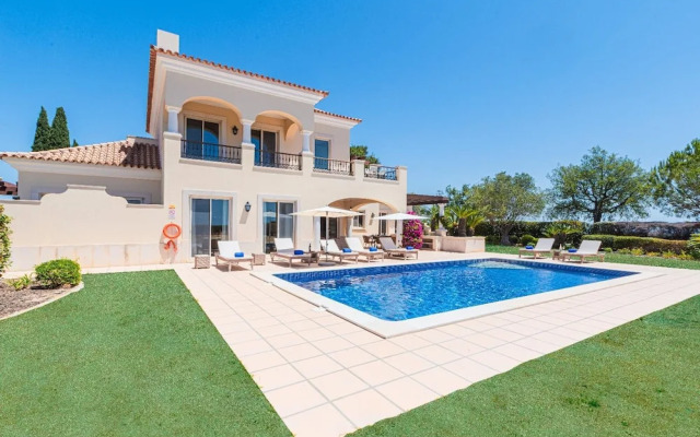 Villa Monte Rei Golf