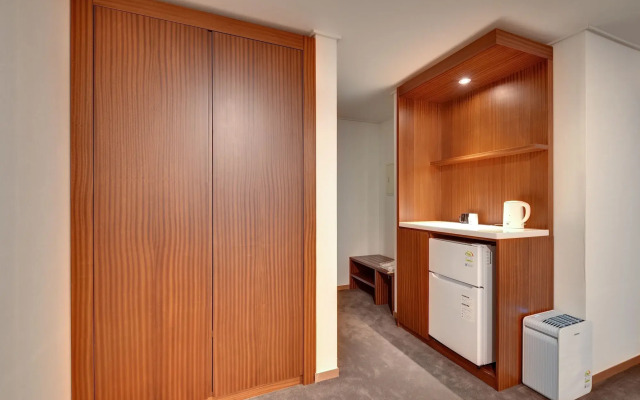 Sea & Moon Tourist Hotel