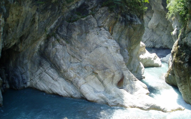 Taroko Tienhsiang Youth Activity Center