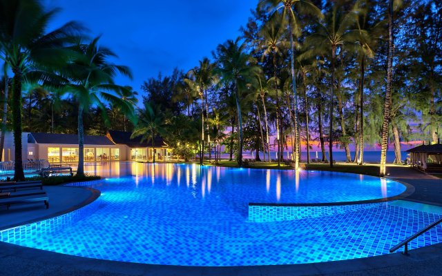 Outrigger Khao Lak Beach Resort