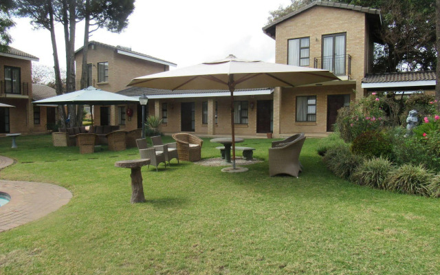 Hoyohoyo Chartwell Lodge