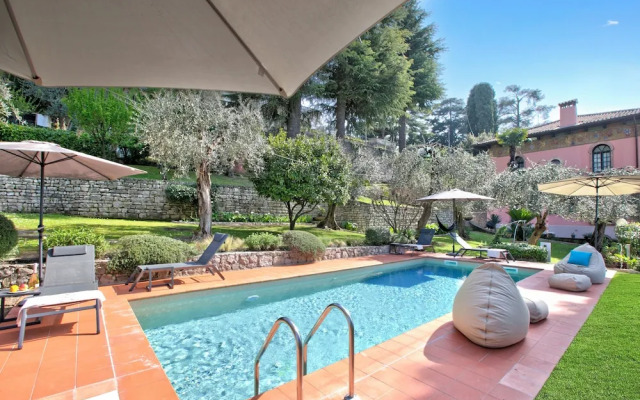 Villa Schlosser Lake Front & Private Pool
