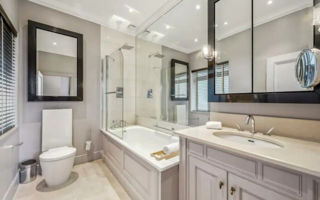 Knightsbridge Flat 3 Bed