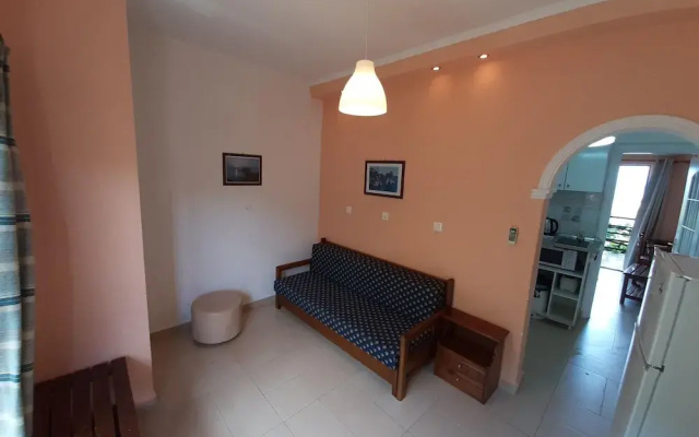 Apartment in Mpenitses With Sea View & Pool