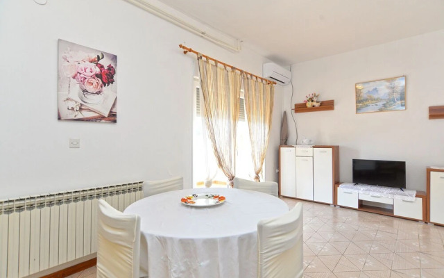 Apartment 1779